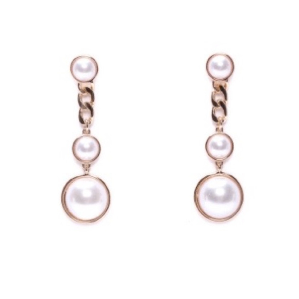 Round ivory dangling earrings